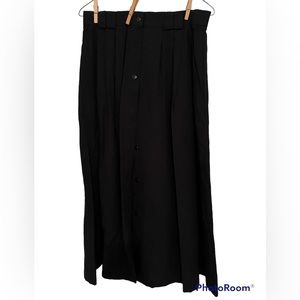 Black skirt mid length A46AR1